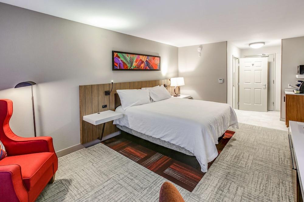 Hilton Garden Hotel 3*
